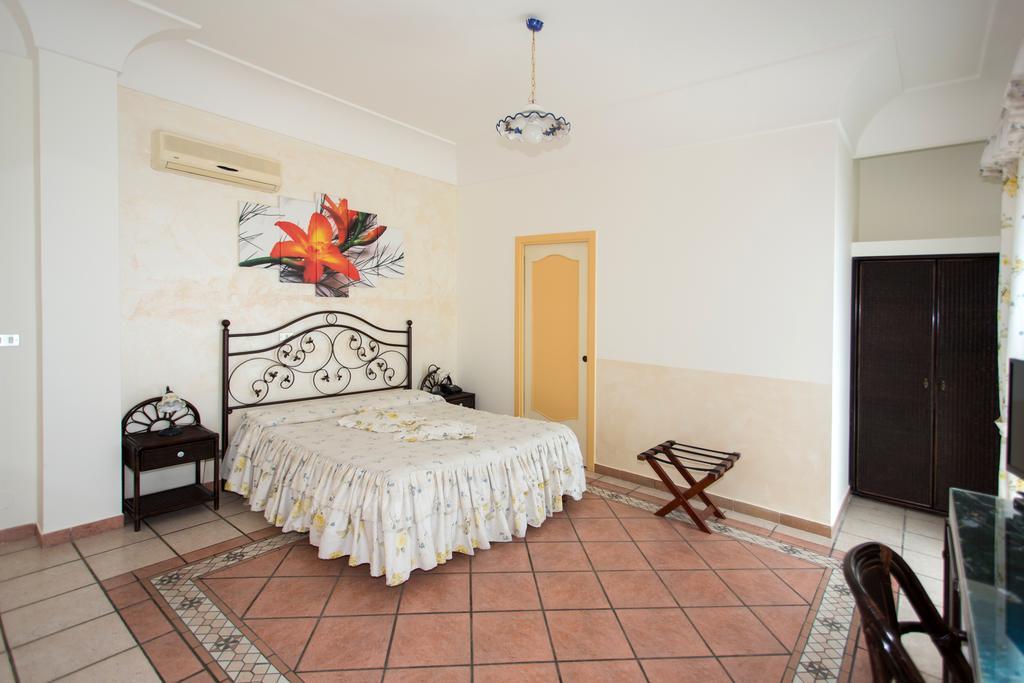 Fico D'India Relais Hotell Furore Rom bilde