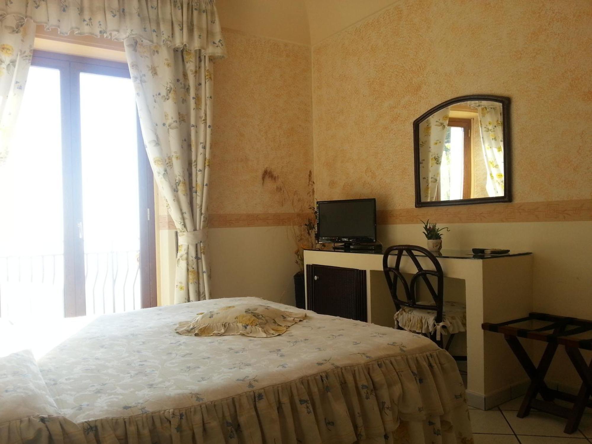 Fico D'India Relais Hotell Furore Rom bilde